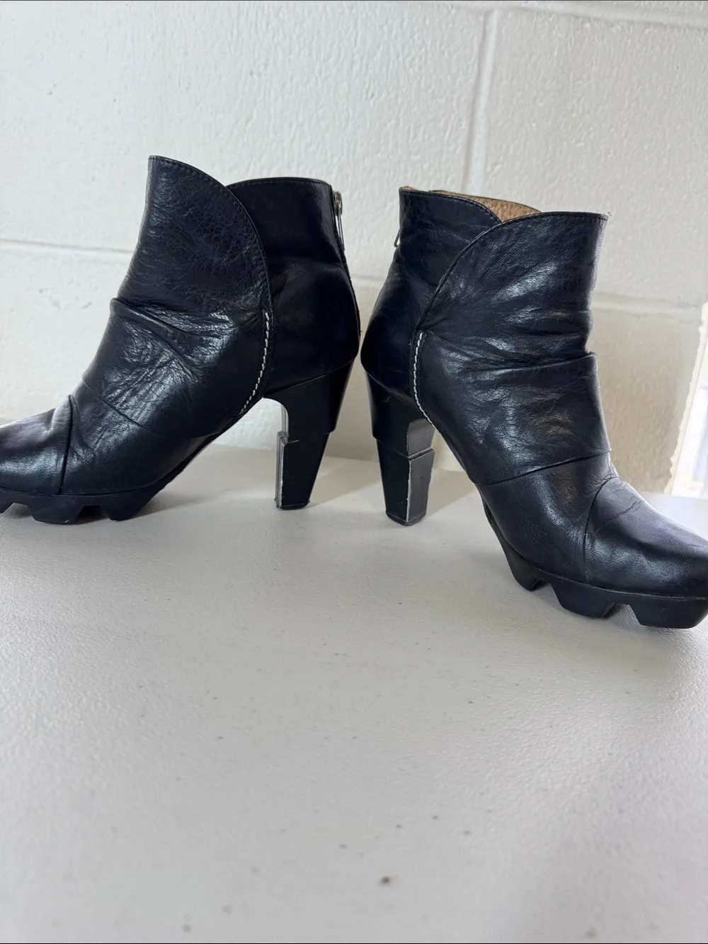 LIKE SMUG Black Leather Heeled Ankle Boots Size 36 Platform Moto Boho Steampunk - Picture 5 of 15